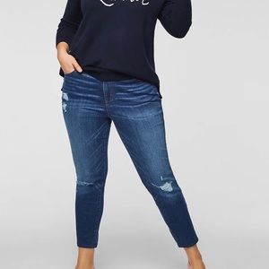 Loft plus size distressed skinny jeans - size 22